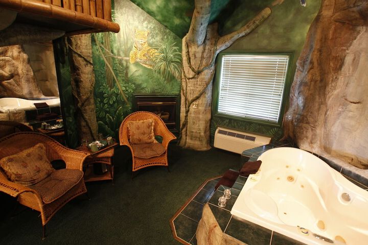 Room 26 of 62