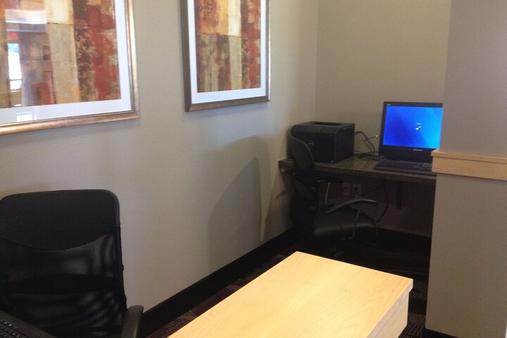 Business Center 36 of 36