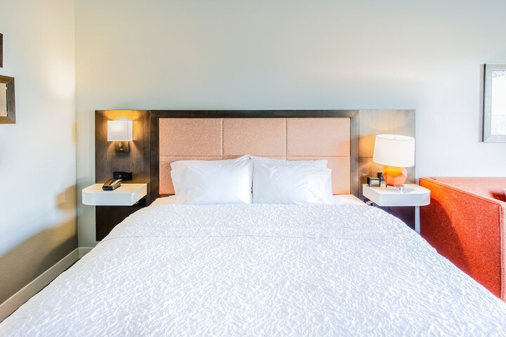 Room 32 of 110