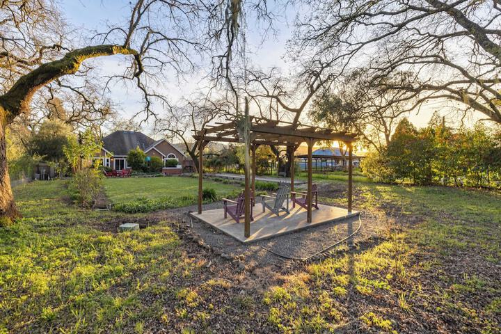 Valley of the Moon by Avantstay Tranquil Escape Large Yard w / Hot Tub & Fire Pit