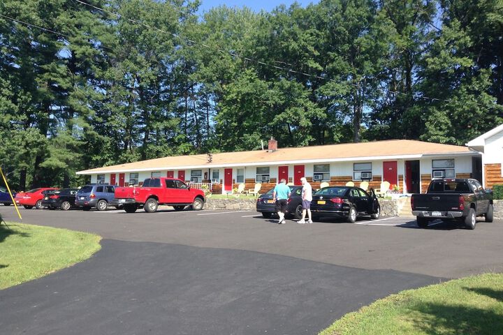 Robin Hood Motel
