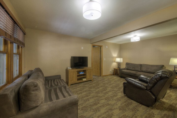 Room 115 of 160