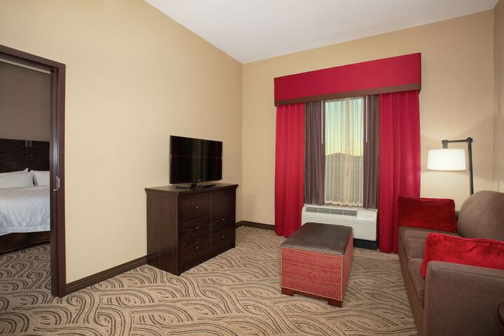 Room 25 of 37