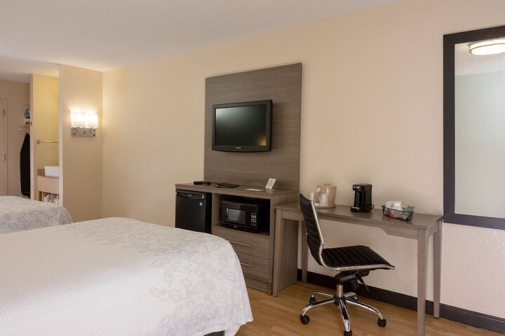 Room 15 of 30