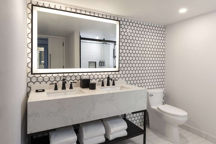 Mills House Charleston Curio Collection by Hilton