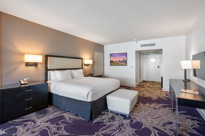 Room 32 of 48