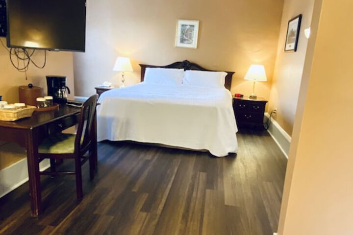 Room 43 of 114