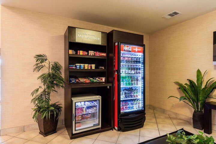 Quality Suites Huntsville Near University