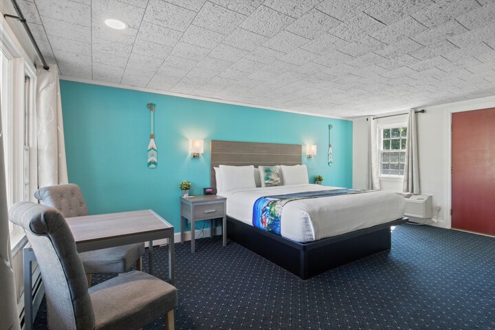 Room 27 of 37