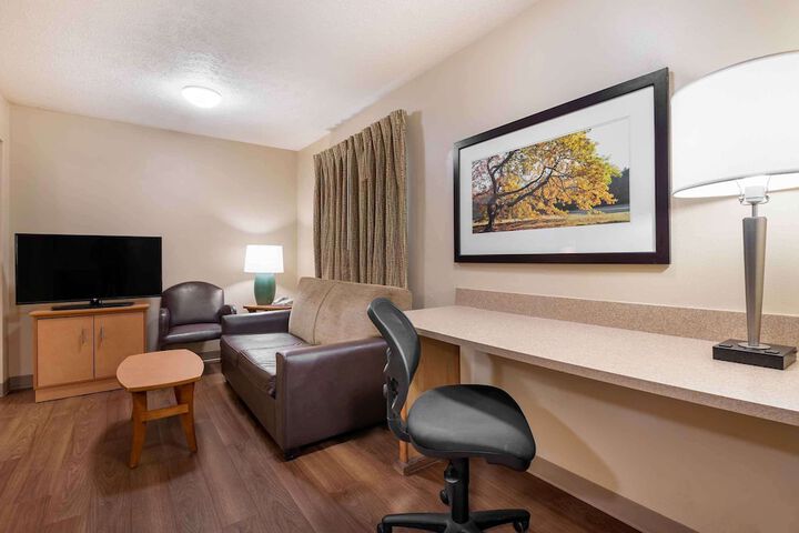 Room 19 of 28
