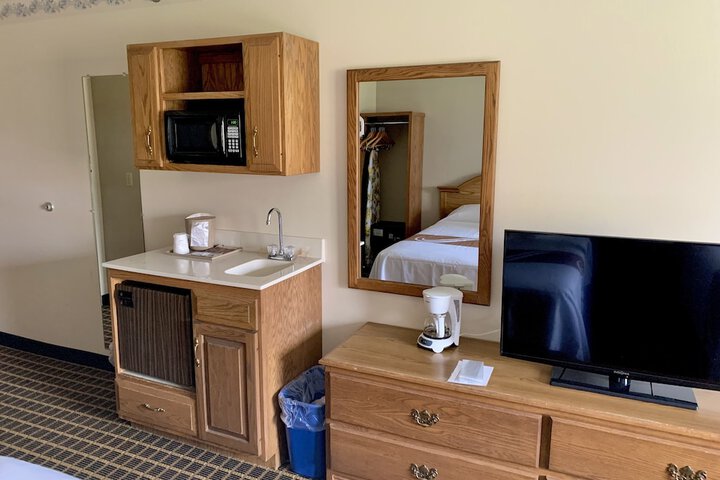 Room 28 of 52