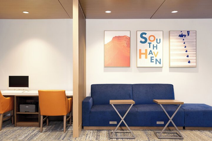 Holiday Inn Express & Suites Alexandria by IHG
