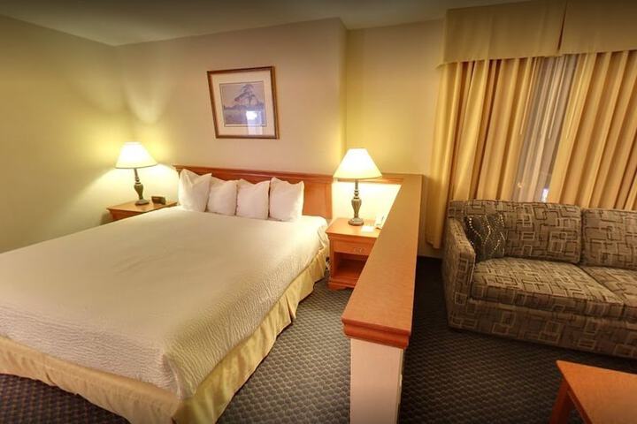 Room 41 of 77