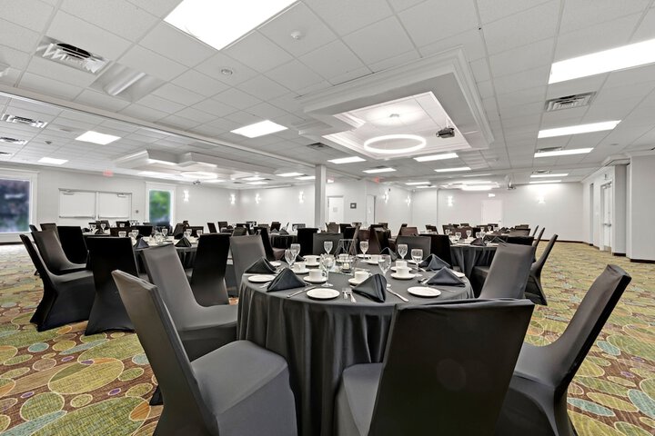 Ballroom/Hall 101 of 117