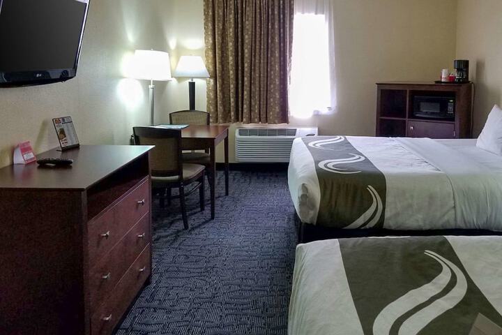 Room 32 of 49