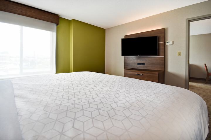 Holiday Inn Express Newport North - Middletown by IHG