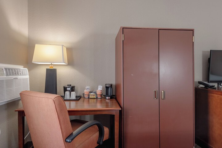 Room 22 of 46