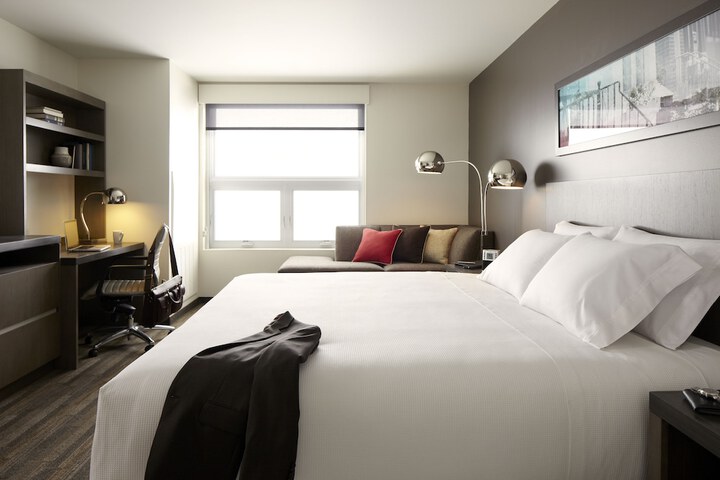 Room 21 of 49