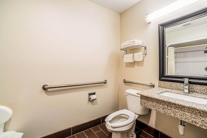 Quality Inn Carbondale University area