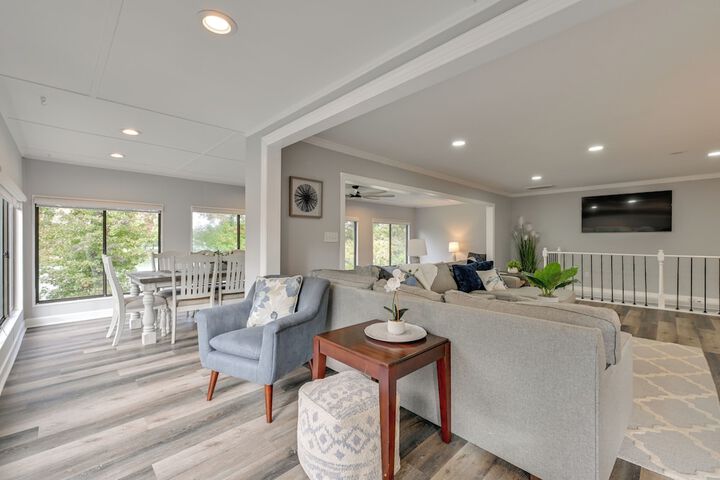 Spacious Lake Norman Retreat w / Boat Ramp!