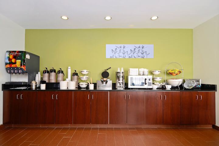 Breakfast/Coffee Service 51 of 65