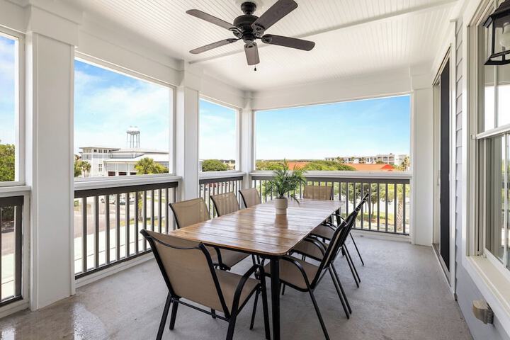 1 Block to Beach Newly Renovated 6bdr w / Rooftop Views Sand Dune by Avantstay