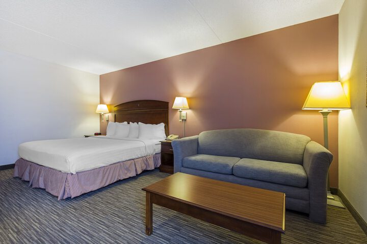 Room 34 of 53