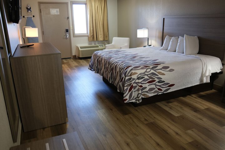 Room 5 of 14