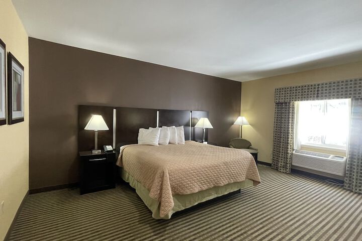 Room 25 of 29