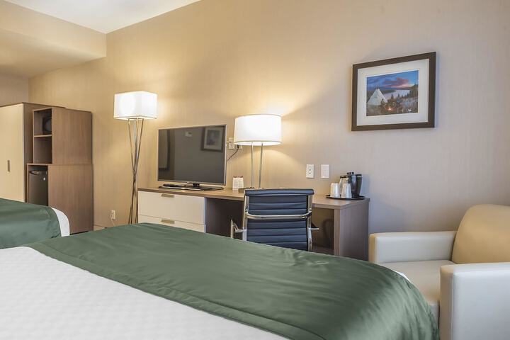 Room 17 of 32