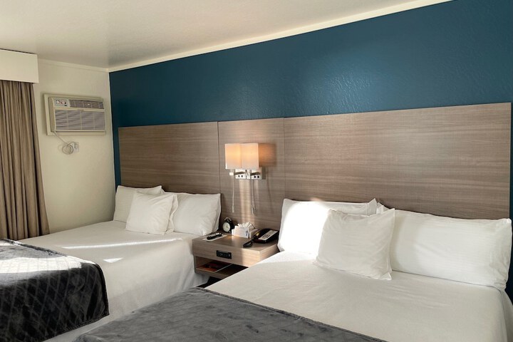 Crown Motel