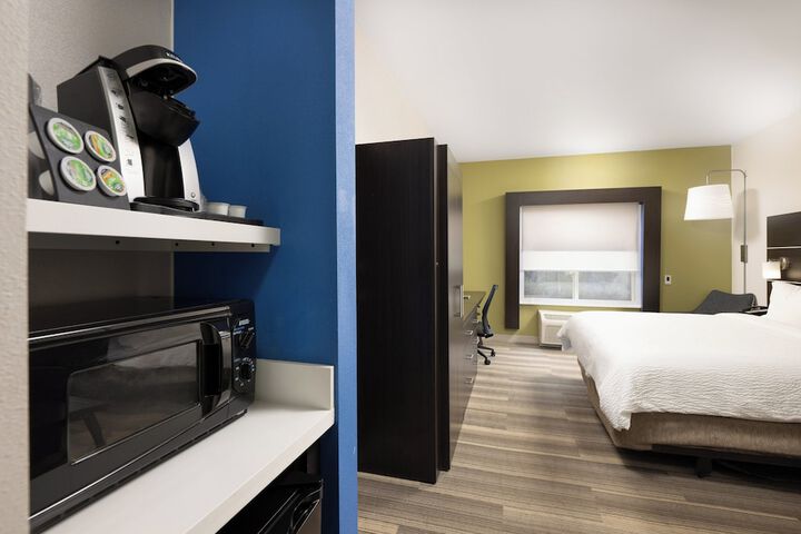 Room 53 of 90