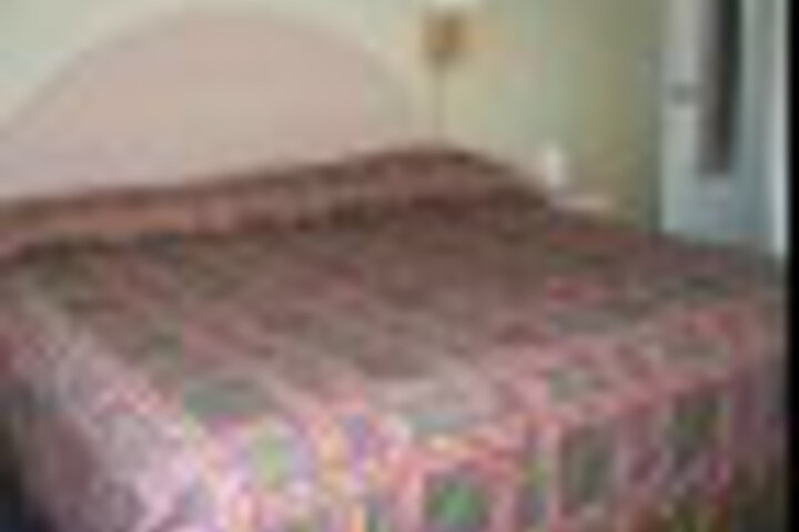 Room 43 of 66