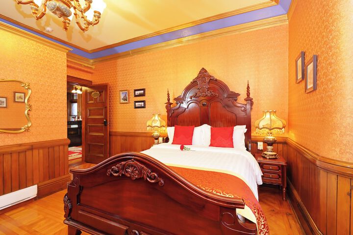 Room 107 of 252