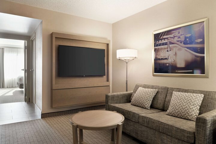Embassy Suites by Hilton Cleveland Rockside