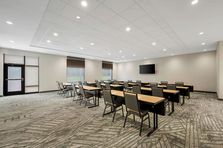 Home2 Suites by Hilton Sneads Ferry North Topsail Beach