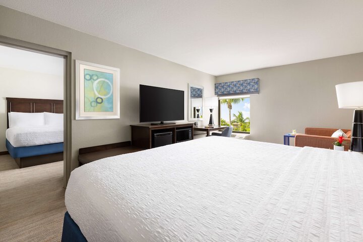 Room 21 of 33