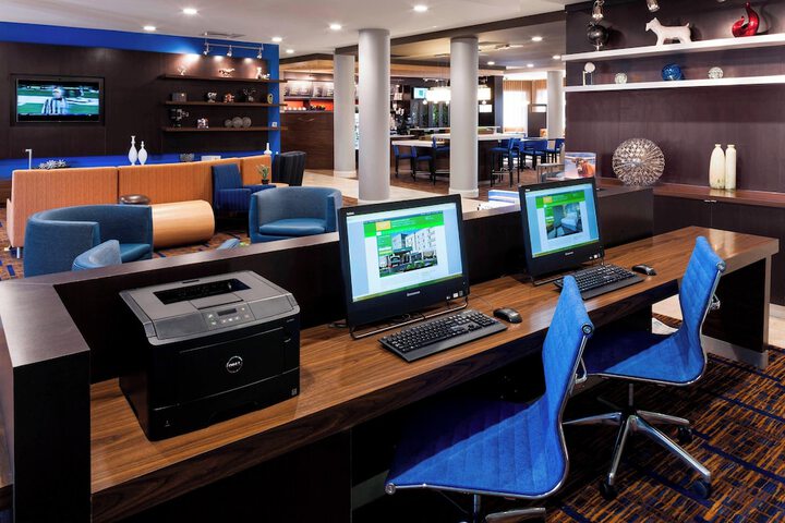 Courtyard by Marriott Houston North / Shenandoah