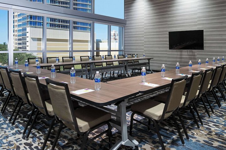 Hyatt Place St. Petersburg / Downtown