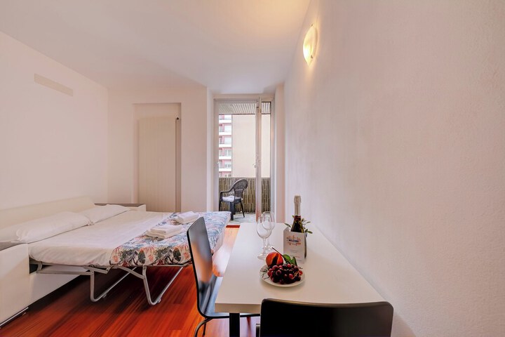 Room 15 of 18