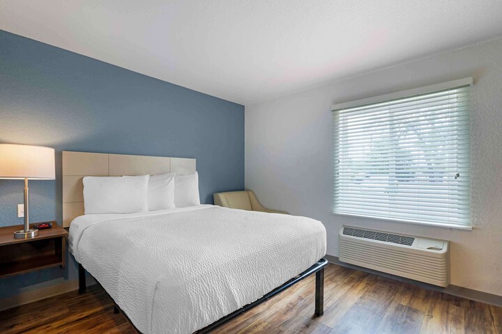 Extended Stay America Select Suites - Tampa - Northeast