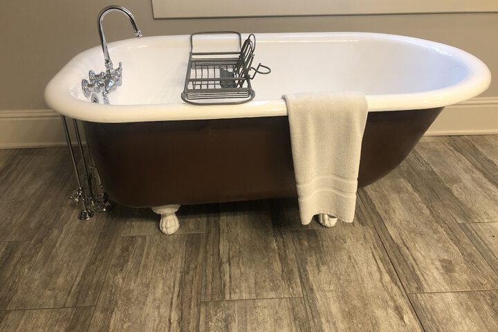 Room 14 of 105