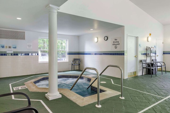 Pool 4 of 41