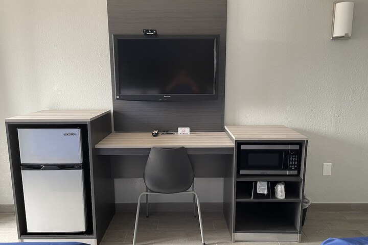 Room 13 of 14