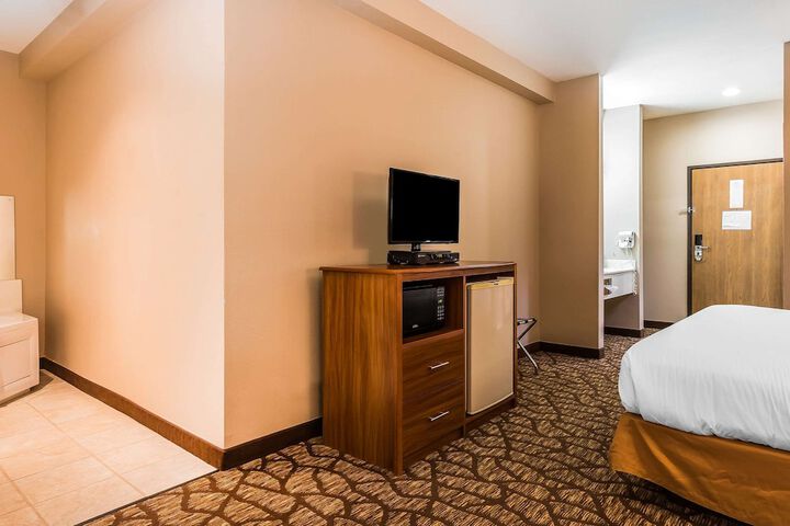 Quality Inn & Suites
