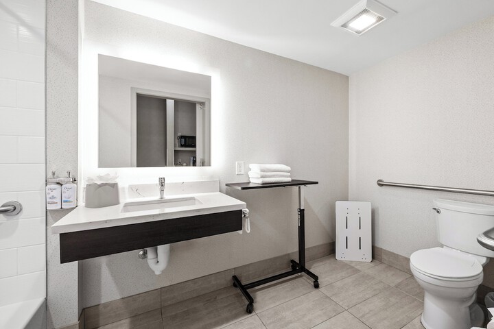 Holiday Inn Express Sunnyvale - Silicon Valley by IHG