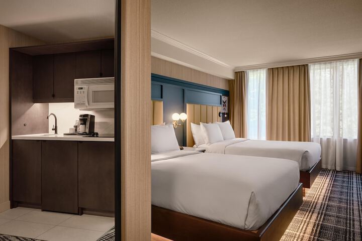 DoubleTree by Hilton North Vancouver