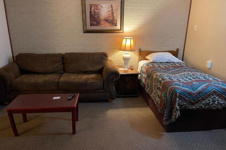 Highland Court Motel