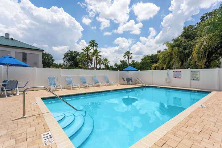 Pool 17 of 85