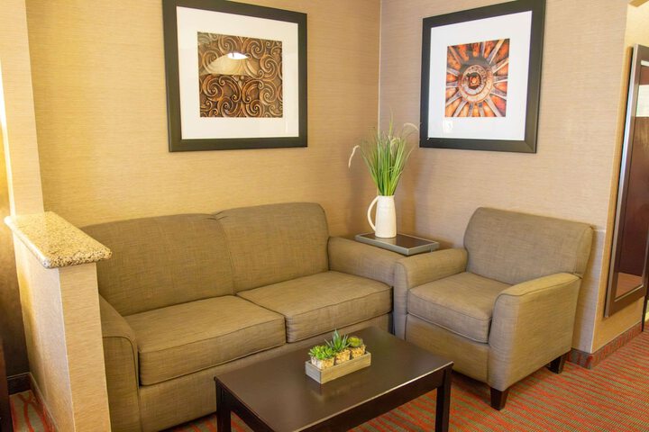 Country Inn & Suites by Radisson Garden City, KS